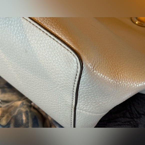 Michael Kors Bedford Pebbled Leather Tote color is taupe. size 11”W x 10H x 5”D - Picture 4 of 12